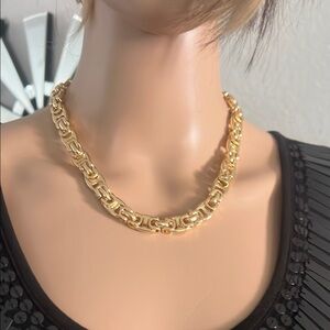 New Elegant Gold Chain Necklace